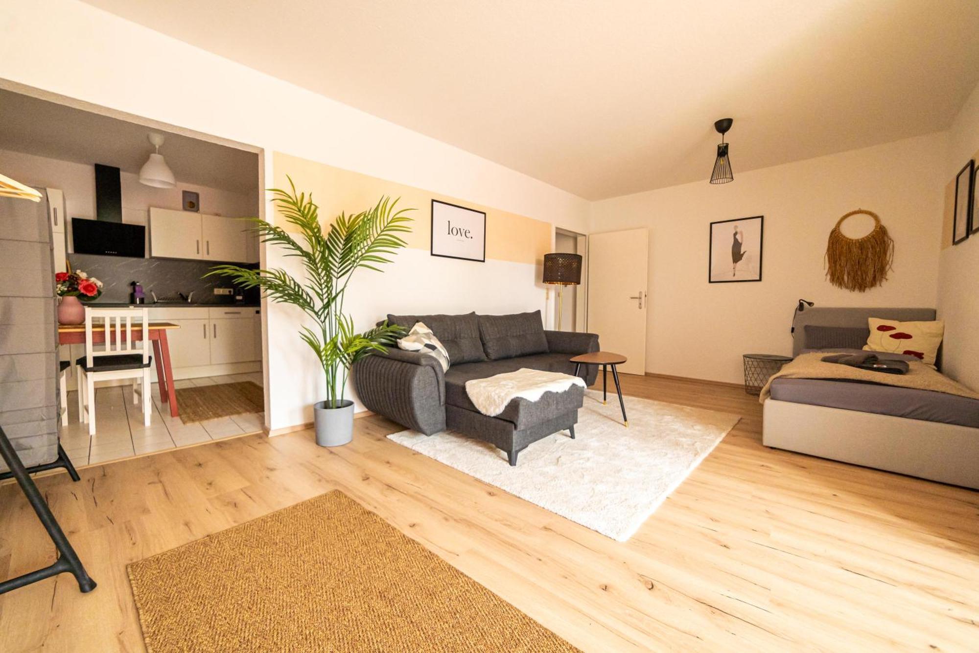 Fullhouse - Eisenach - K70 Apartments - Elevator - Balcony - Smarttv ภายนอก รูปภาพ